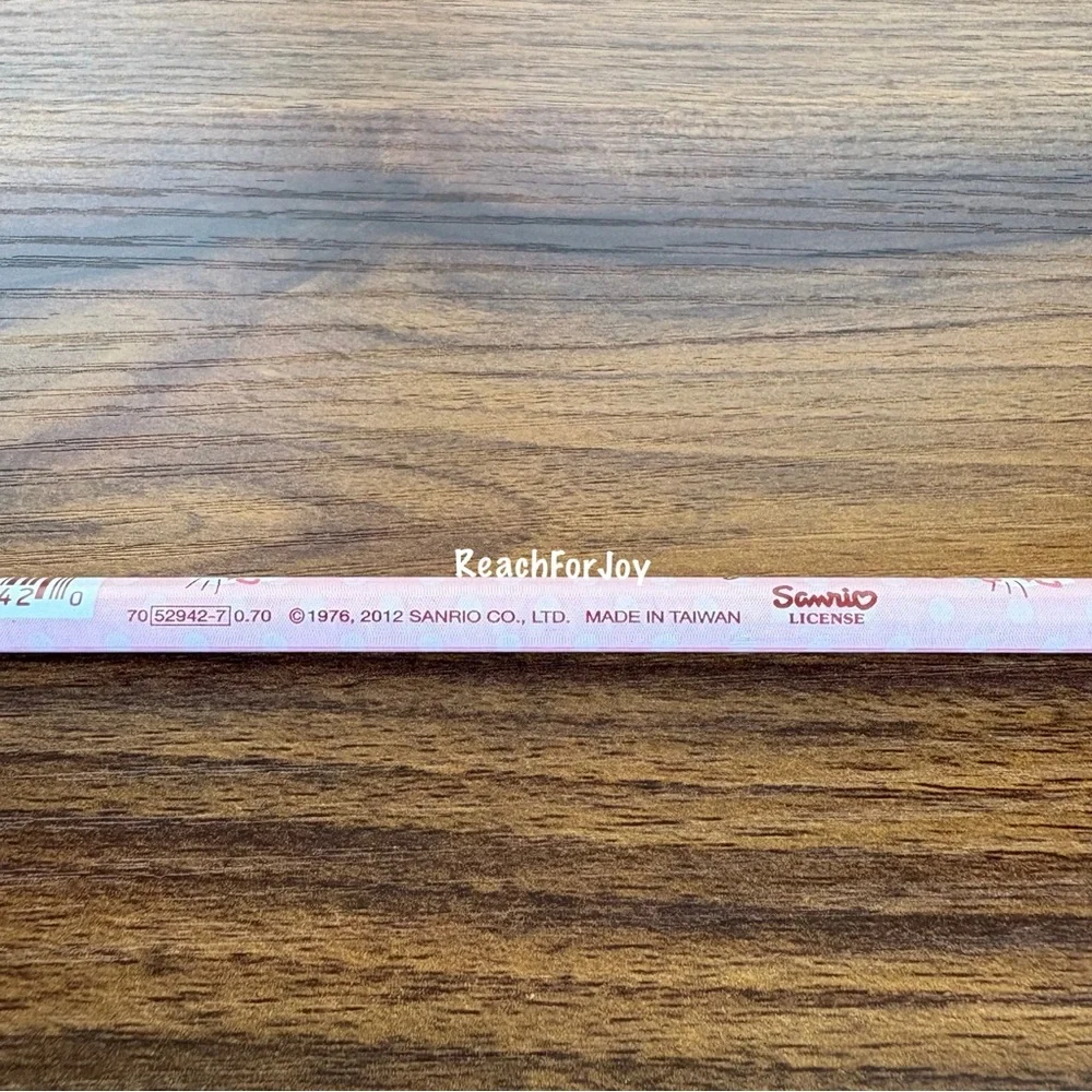 Hello Kitty Sanrio Pencil 2012 Wood #2 Pencil Floral Pink White Yellow Flowers